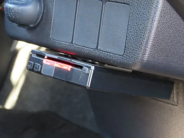 ミラ　イース（ダイハツ）の車両写真