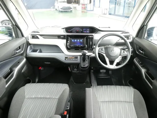 デリカ　Ｄ：２　２ＷＤ（ミツビシ）の車両写真