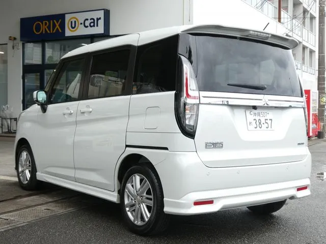 デリカ　Ｄ：２　２ＷＤ（ミツビシ）の車両写真