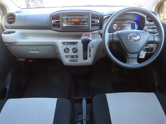 ミラ　イース（ダイハツ）の車両写真