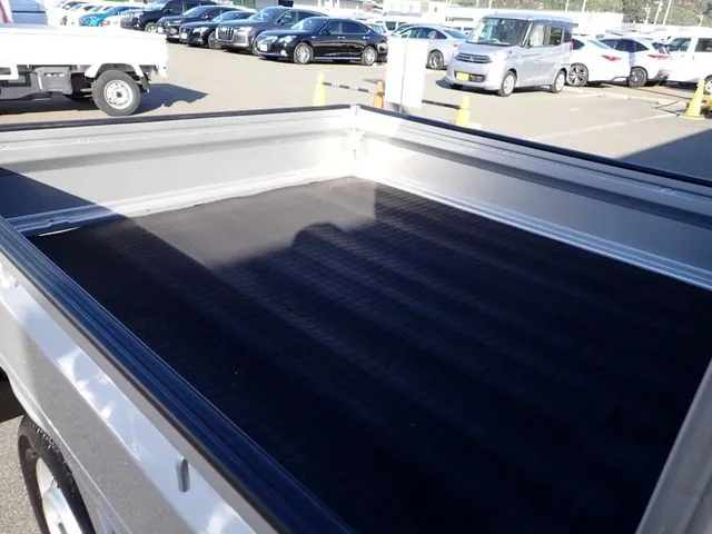 キャリイトラック　４ＷＤ（スズキ）の車両写真