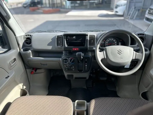 エブリイバン（スズキ）の車両写真