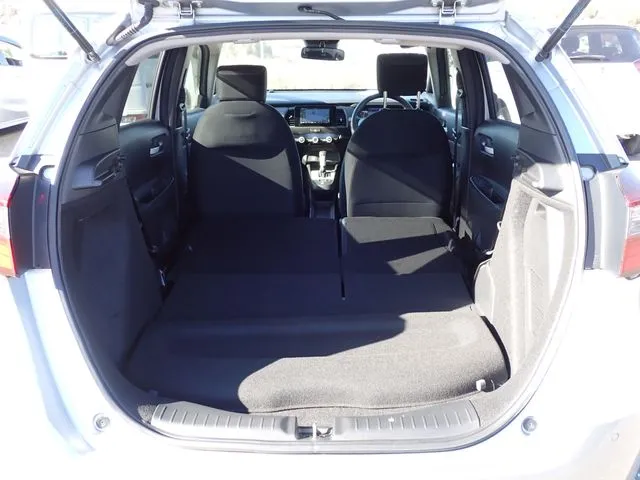 ホンダ　フィット　ｅ：ＨＥＶ