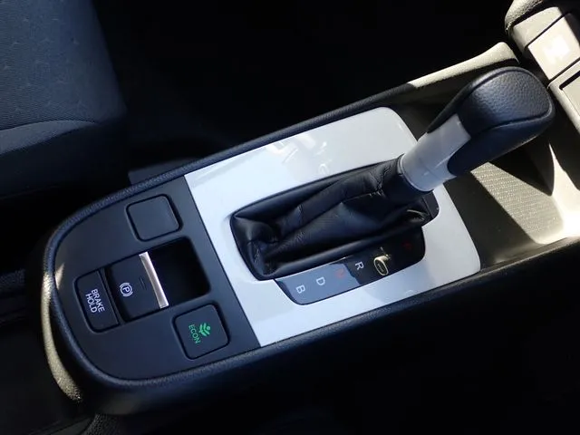 ホンダ　フィット　ｅ：ＨＥＶ