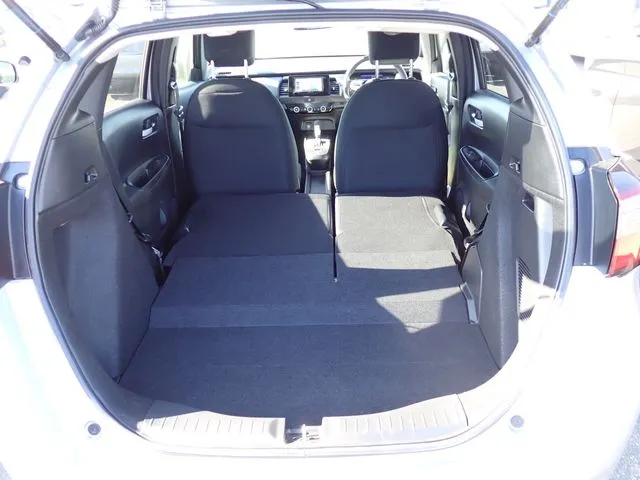 ホンダ　フィット　ｅ：ＨＥＶ