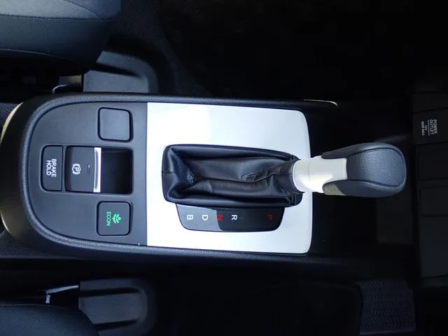 ホンダ　フィット　ｅ：ＨＥＶ