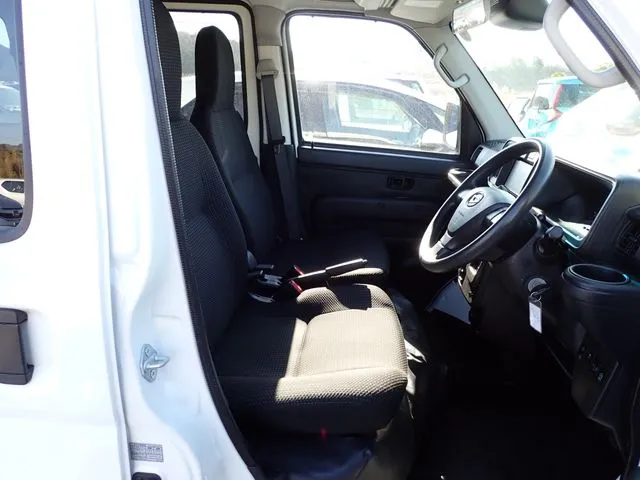 ダイハツ　ハイゼットカーゴ