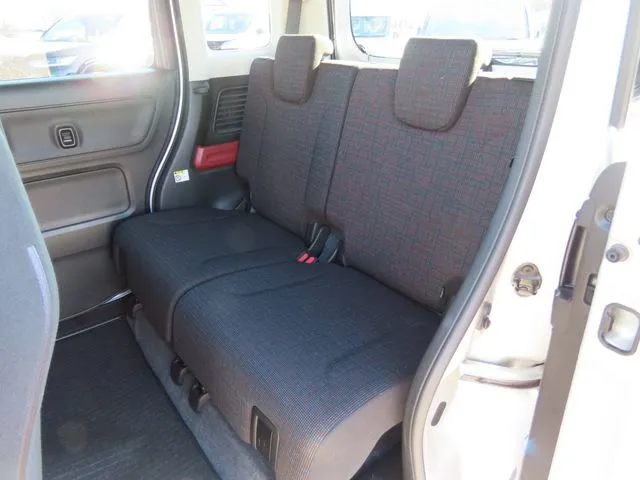 スペーシア（スズキ）の車両写真