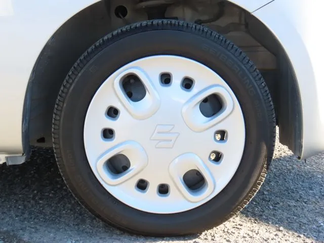 スペーシア（スズキ）の車両写真