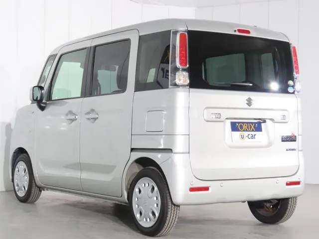 スペーシア（スズキ）の車両写真