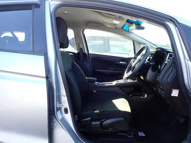 ホンダ　シャトル　ハイブリッド　４ＷＤ