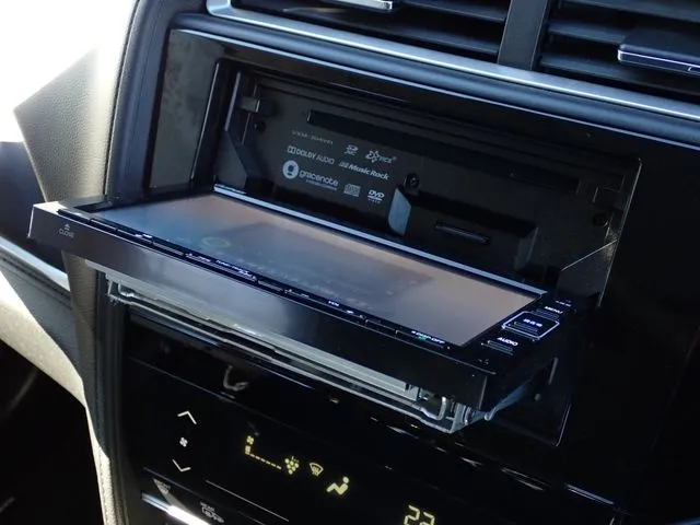 ホンダ　シャトル　ハイブリッド　４ＷＤ