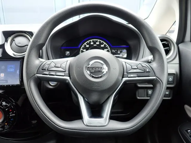 ノート（ニッサン）の車両写真