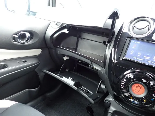 ノート（ニッサン）の車両写真