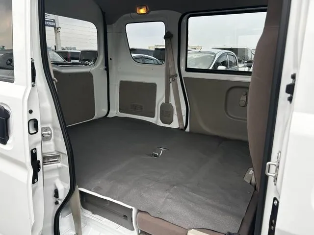 エブリイバン（スズキ）の車両写真