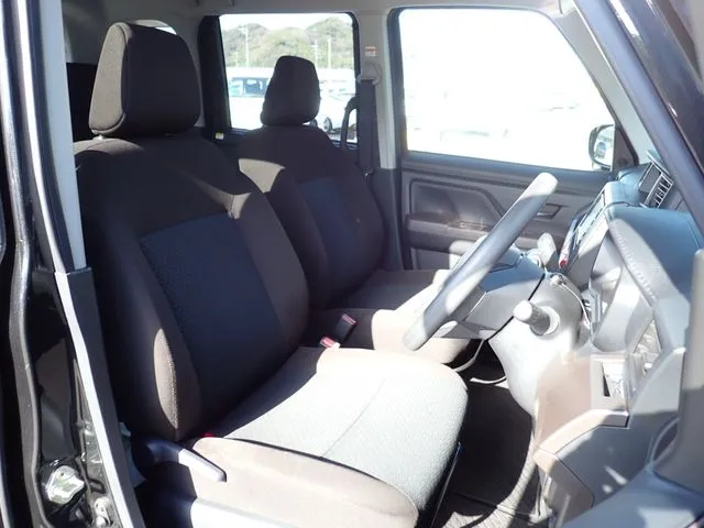 トール（ダイハツ）の車両写真