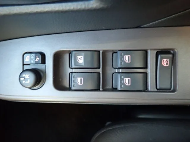 トール（ダイハツ）の車両写真