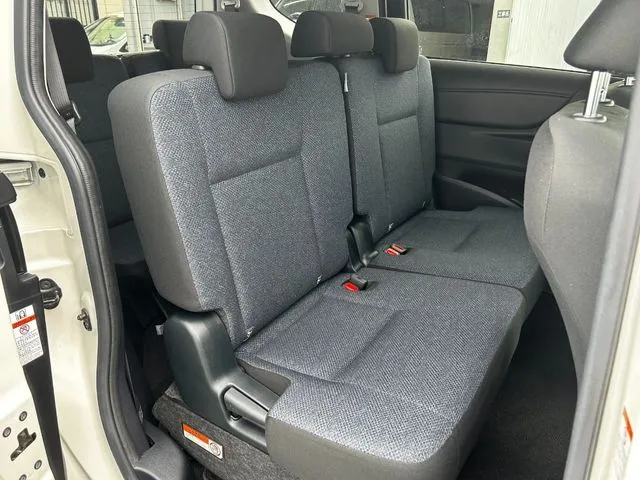 シエンタ（トヨタ）の車両写真