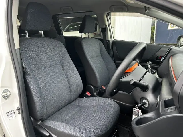 シエンタ（トヨタ）の車両写真