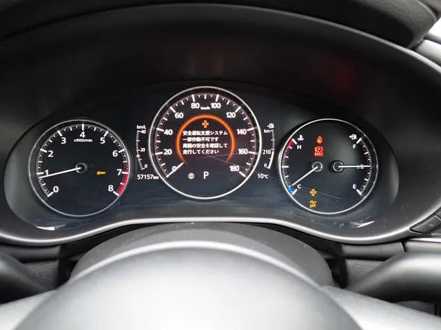 ＭＡＺＤＡ３　セダン（マツダ）の車両写真