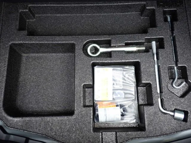 ＭＡＺＤＡ３　セダン（マツダ）の車両写真