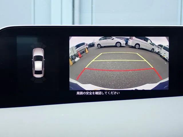 ＭＡＺＤＡ３　セダン（マツダ）の車両写真