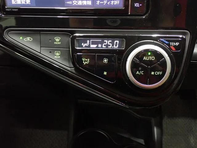 トヨタ　アクア