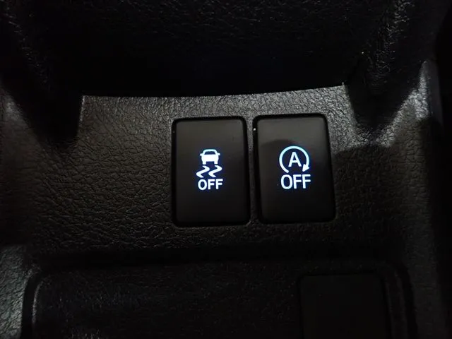 トヨタ　カローラアクシオ