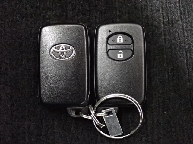 トヨタ　カローラアクシオ