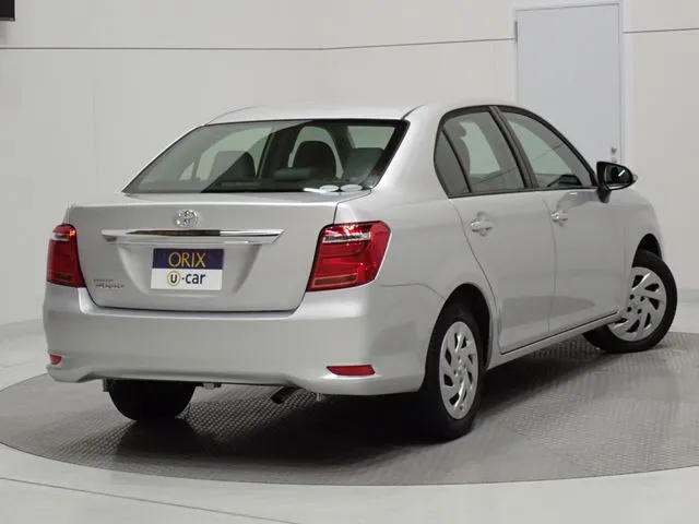トヨタ　カローラアクシオ