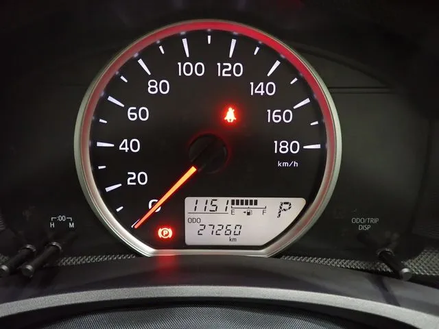 トヨタ　カローラアクシオ