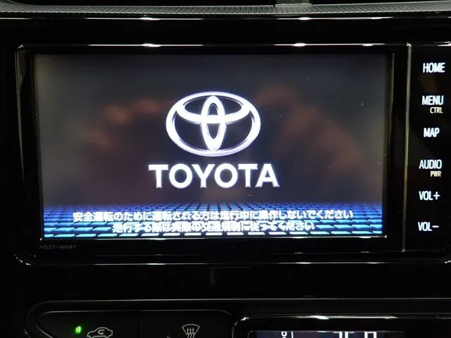 トヨタ　カローラアクシオ