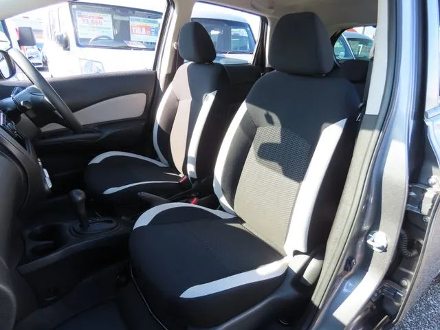 ノート（ニッサン）の車両写真