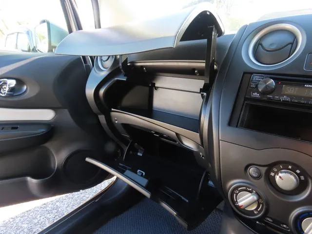 ノート（ニッサン）の車両写真