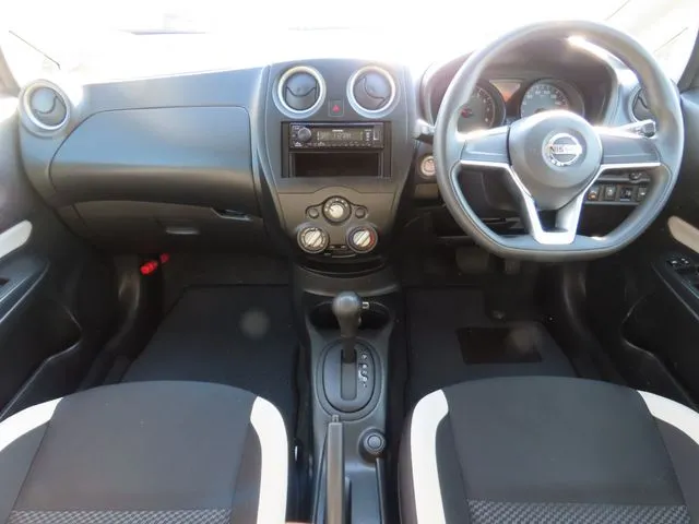 ノート（ニッサン）の車両写真