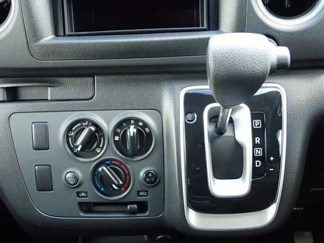 ＮＶ３５０キャラバン（ニッサン）の車両写真