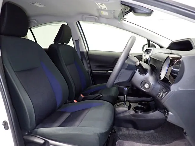 トヨタ　アクア