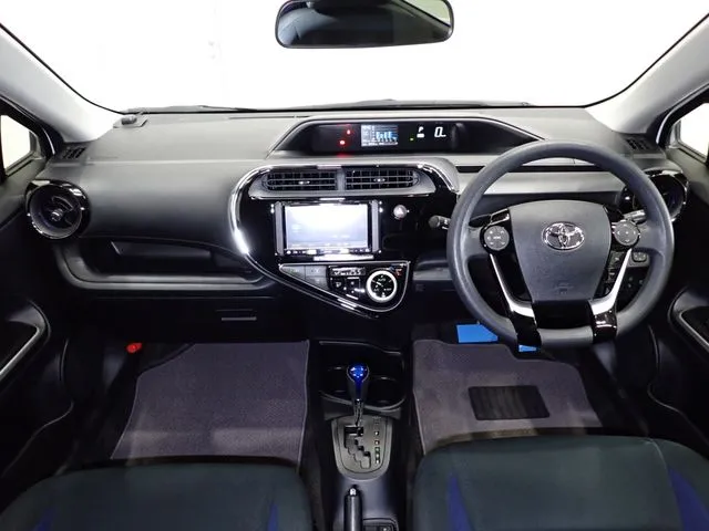 トヨタ　アクア