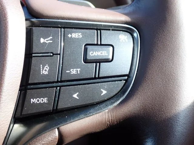 レクサス　ＥＳ３００ｈ（トヨタ）の車両写真