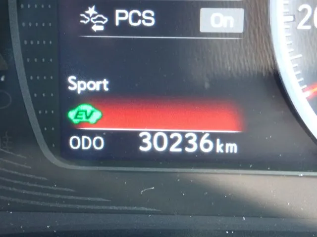 レクサス　ＥＳ３００ｈ（トヨタ）の車両写真