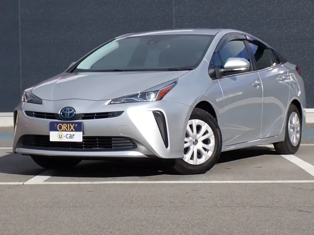 プリウス（トヨタ）の車両写真