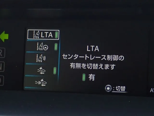 プリウス（トヨタ）の車両写真