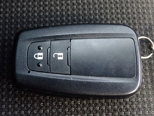 プリウス（トヨタ）の車両写真