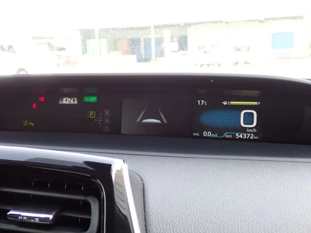 プリウス（トヨタ）の車両写真