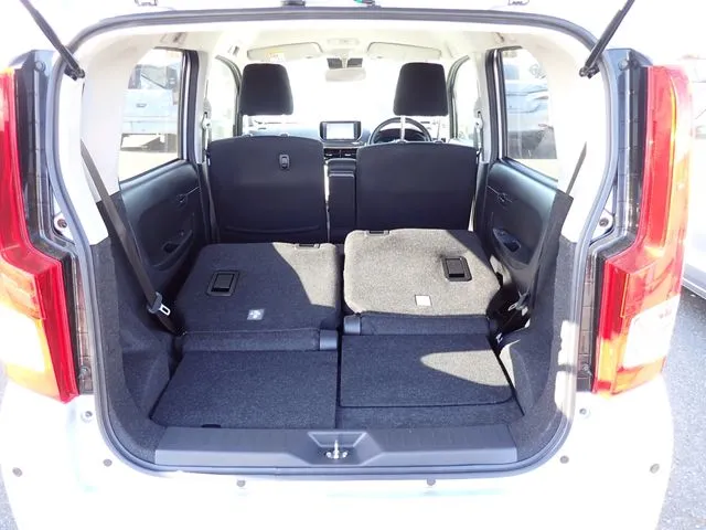 ムーヴ（ダイハツ）の車両写真