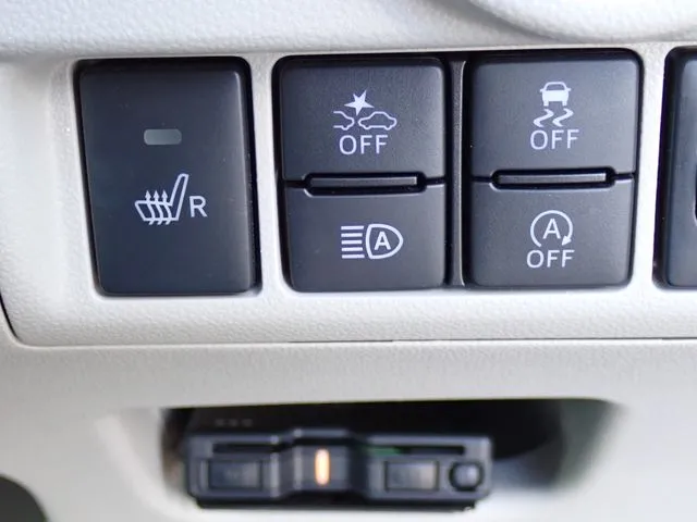 ムーヴ（ダイハツ）の車両写真