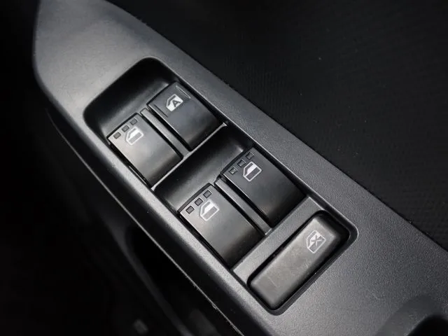 ミラ　イース（ダイハツ）の車両写真