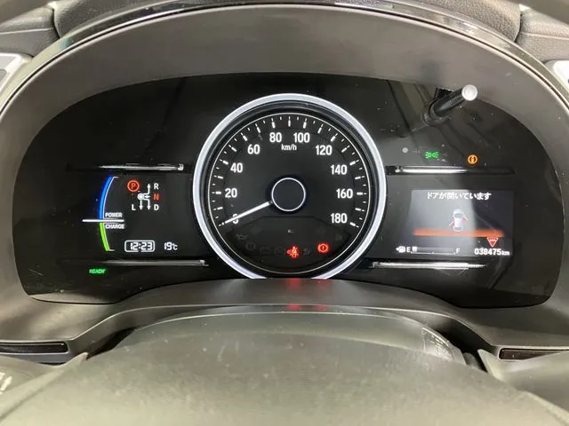 シャトル　ハイブリッド（ホンダ）の車両写真