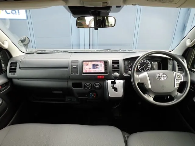 ハイエースバン　１．２５ｔ　２ＷＤ（トヨタ）の車両写真