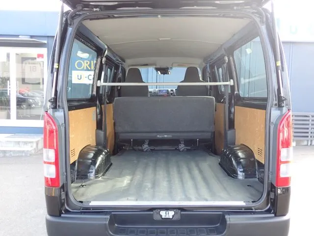 ハイエースバン　１．２５ｔ　２ＷＤ（トヨタ）の車両写真